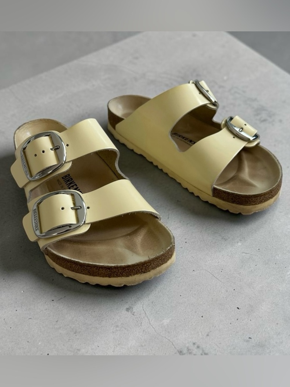Birkenstock Arizona Women’s Big Buckle Natural Leather Patent -High Shine Butter